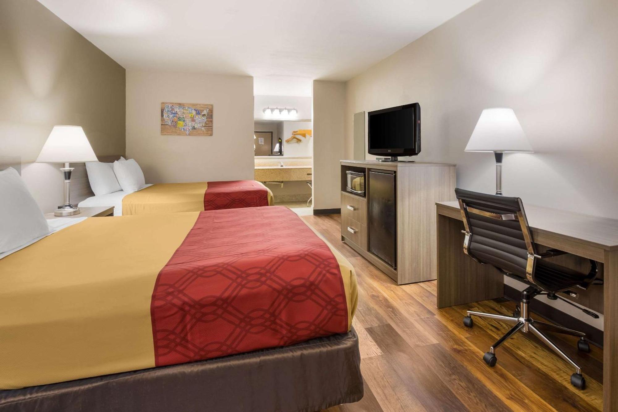 Econo Lodge Хендерсънвил Екстериор снимка
