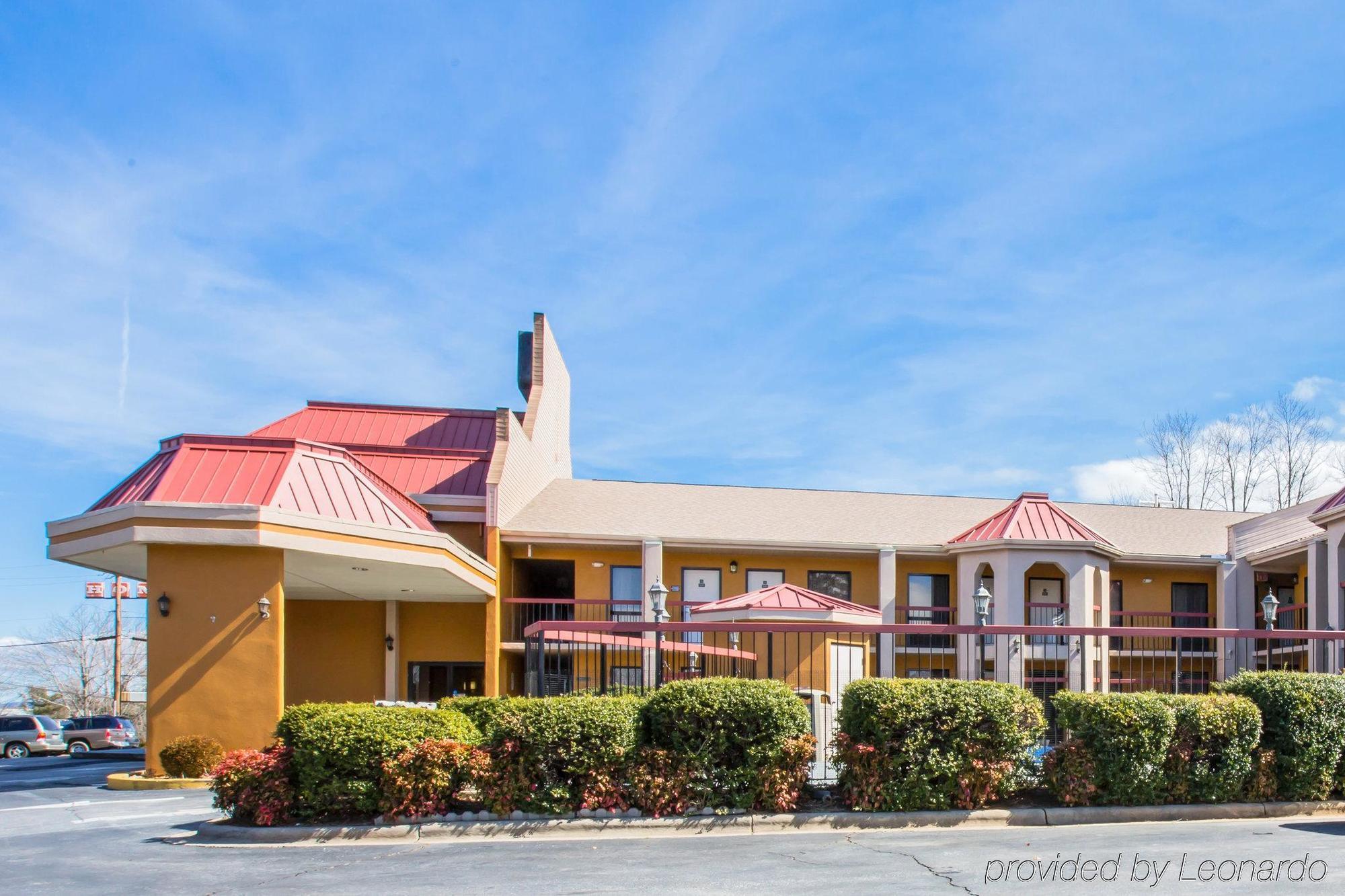 Econo Lodge Хендерсънвил Екстериор снимка